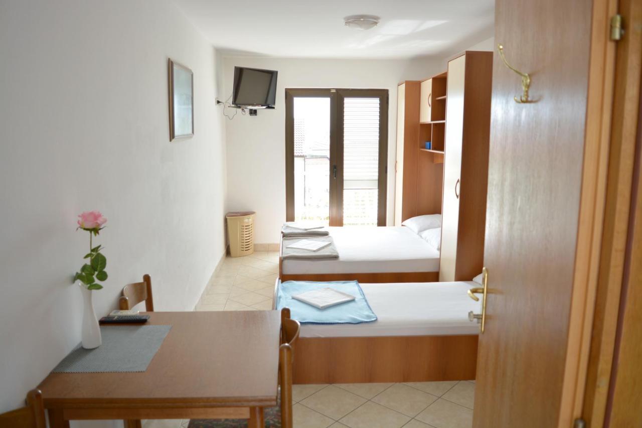 Apartments Marinko Promajna Bagian luar foto